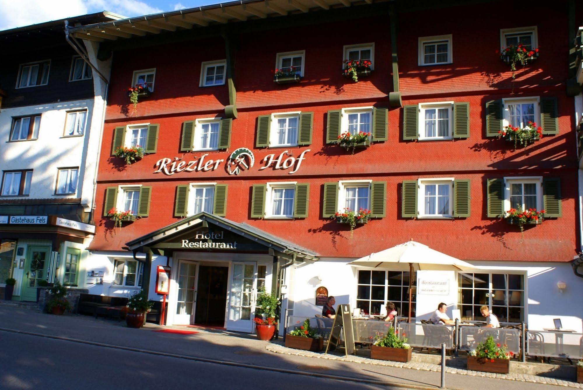 Hotel Riezler Hof Riezlern Exterior photo